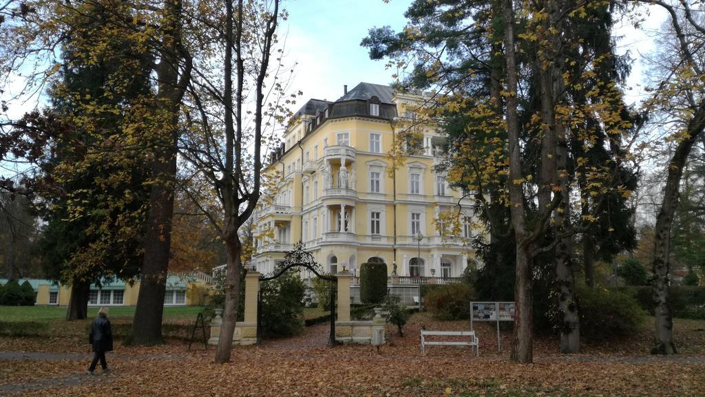 Apartment Pension Stark Františkovy Lázně Esterno foto