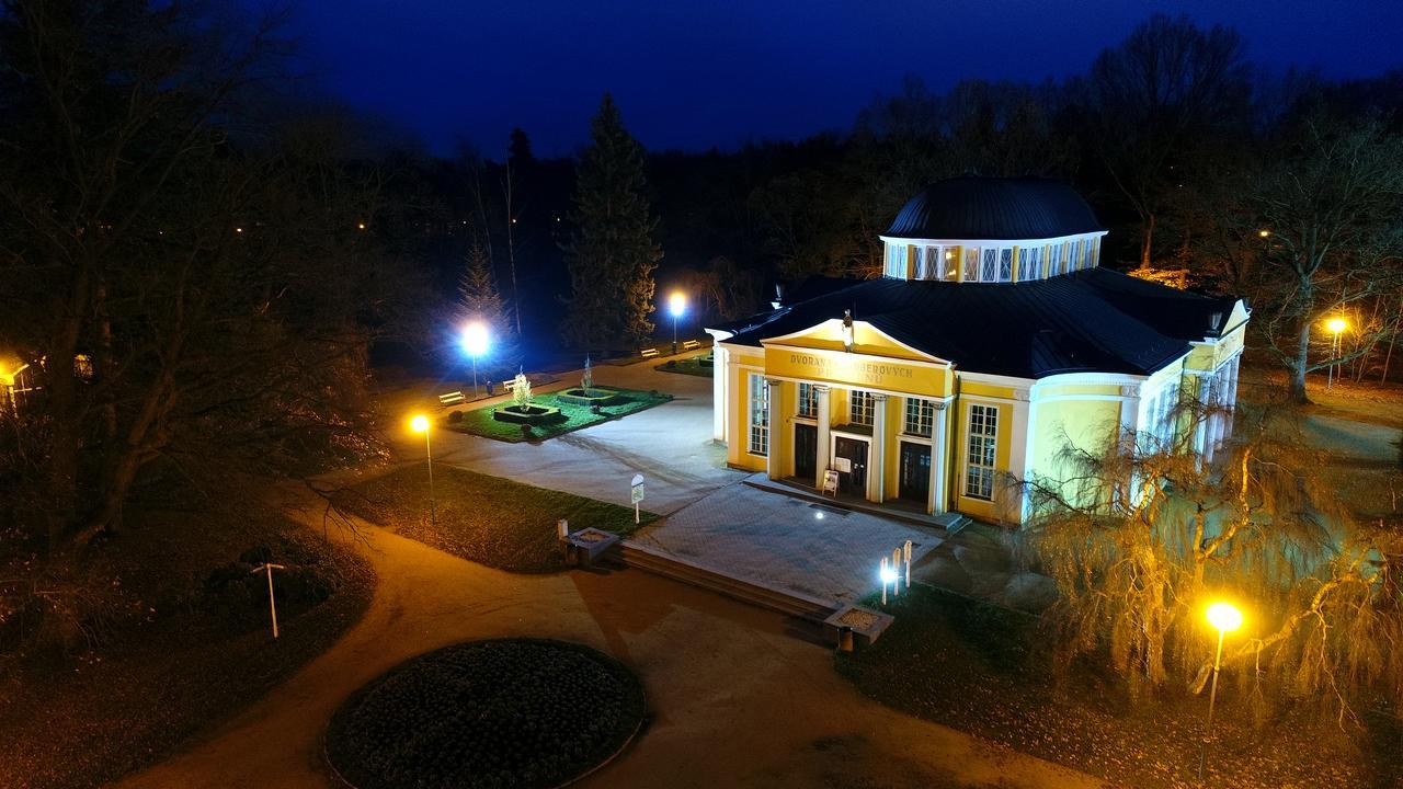 Apartment Pension Stark Františkovy Lázně Esterno foto